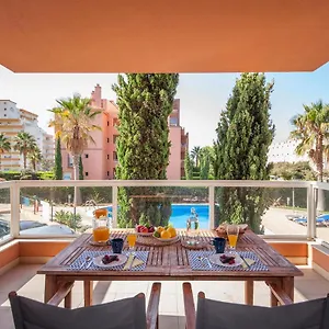 B02 - Fantastic With Pool Apartment